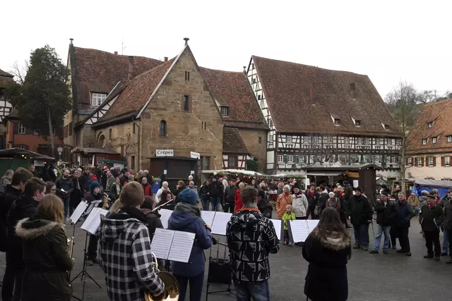 Eröffnung Weihnachtsmarkt Musiker der Stadtkapelle Maulbronn